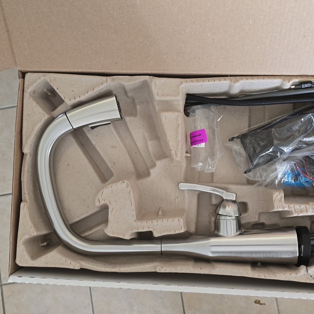 Delta 9176T-AR-PR-DST Stryke Pull Down Kitchen Faucet with Touch2O Technology
